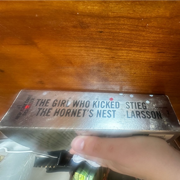 💙 The Girl who kicked the Hornets Nest Paperback book by Stieg Larson - Picture 7 of 10